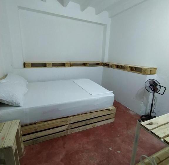 Habitación Estándar, De La Mora Hostal