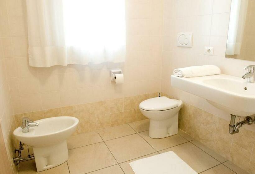 Номер Стандарт, B&b Daniel