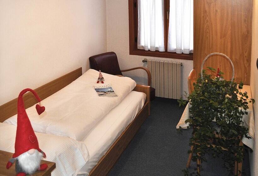 单人经济间, Albergo Antico