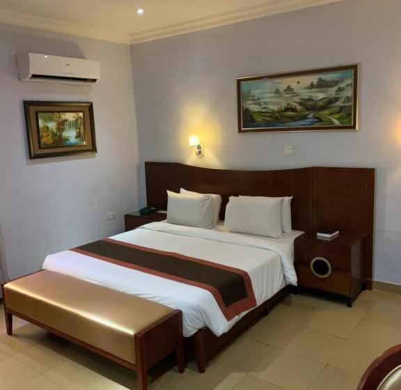 سوییت لوکس, Conference Hotel & Suites Ijebu