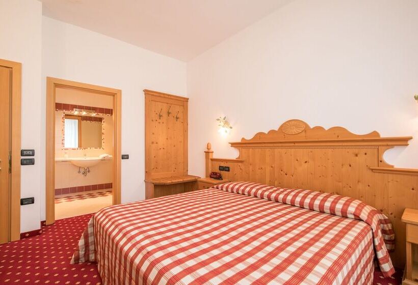 Quarto Estandar, Daniela