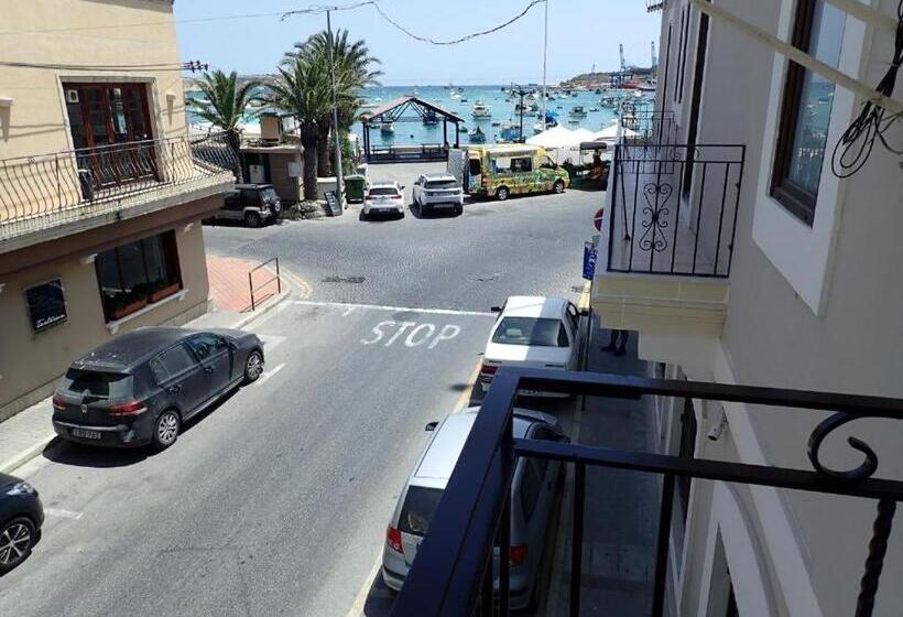 Standard Room with Balcony Side Sea View, Duncan Guesthouse