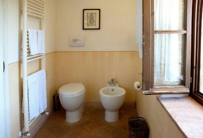 Quarto Triplo Deluxe, La Tavola Dei Cavalieri