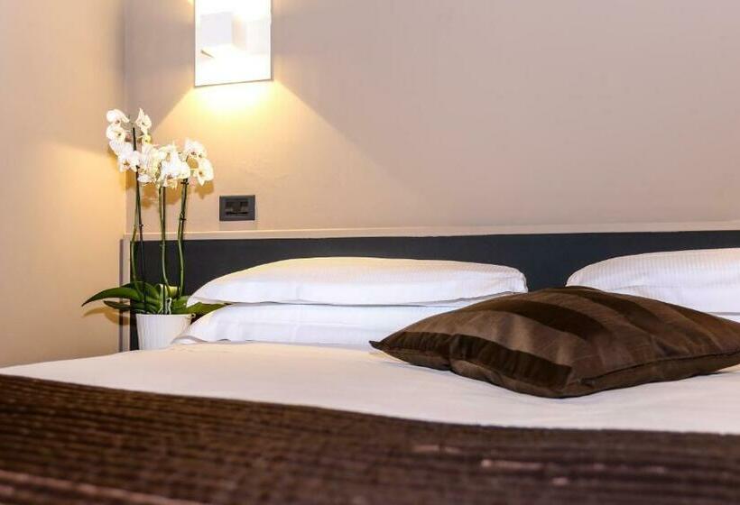 Quarto Estandar Individual, Mignon
