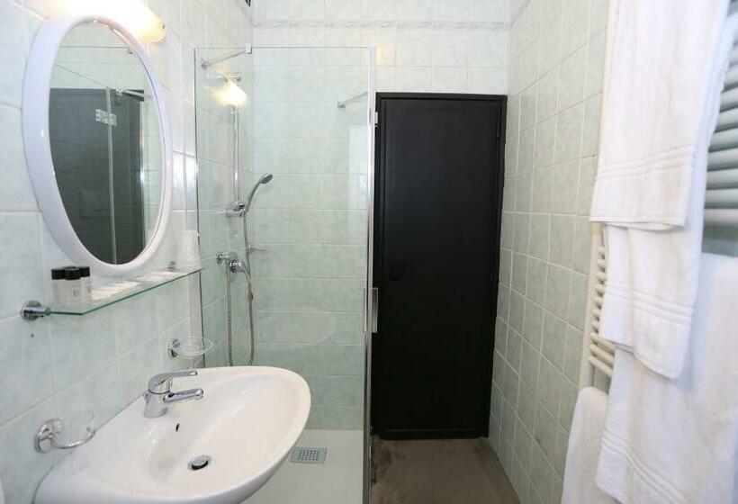 Quarto Estandar, Mignon
