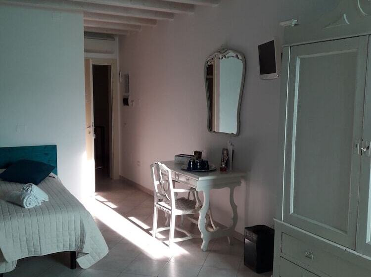 غرفة ديلوكس رباعية, Le Rêve   Lake View Rooms