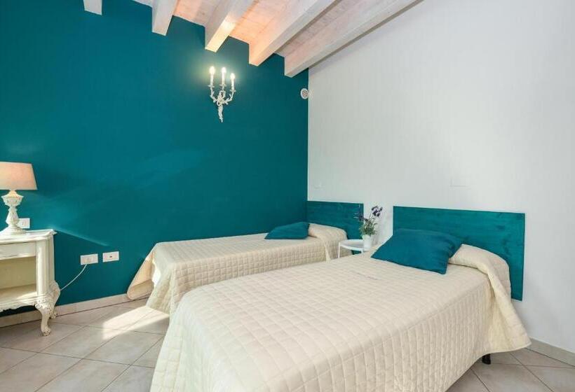 غرفة ديلوكس رباعية, Le Rêve   Lake View Rooms