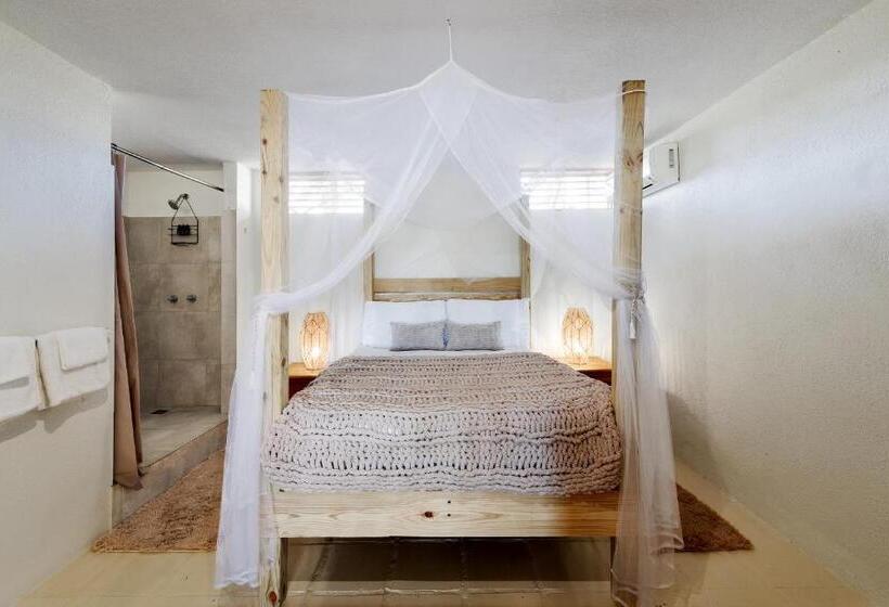 سوییت جونیور با چشم‌انداز دریا, Surfers Bay Resort