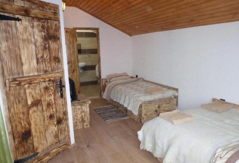 Номер Стандарт Трехместный, Karadzhovata Kashta