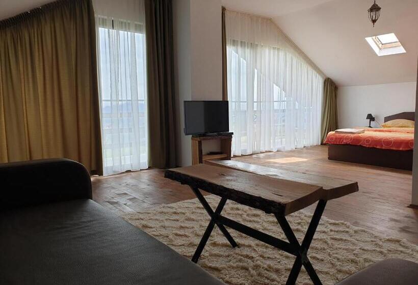 Family Suite, Karadzhovata Kashta