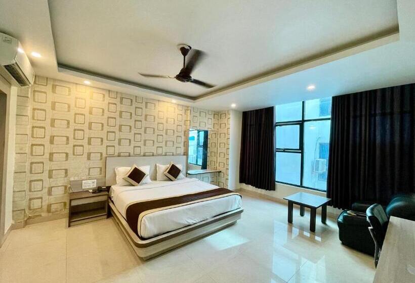 غرفة إقتصادية ثلاثية, A One Palace ! Puri   ᴺᵒ ᵉᵈⁱᵗᵉᵈ ᵖʰᵒᵗᵒ ʷᵉ ᵃʳᵉ ᵍᵉⁿᵘⁱⁿᵉ ʷᵉ ˢʰᵃʳᵉ ʳᵒᵒᵐ ᵛⁱᵈᵉᵒ