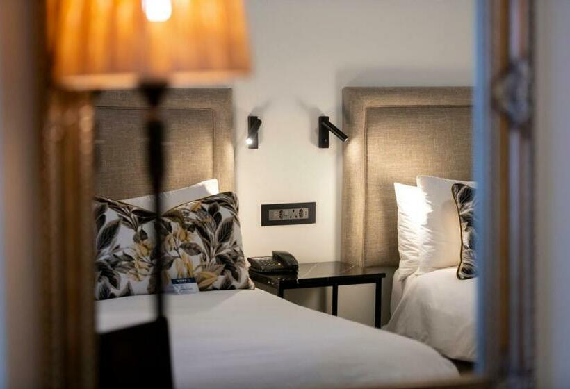 ２ダブルベッドのスタンダードルーム, Anew Hotel Hilton Pietermaritzburg
