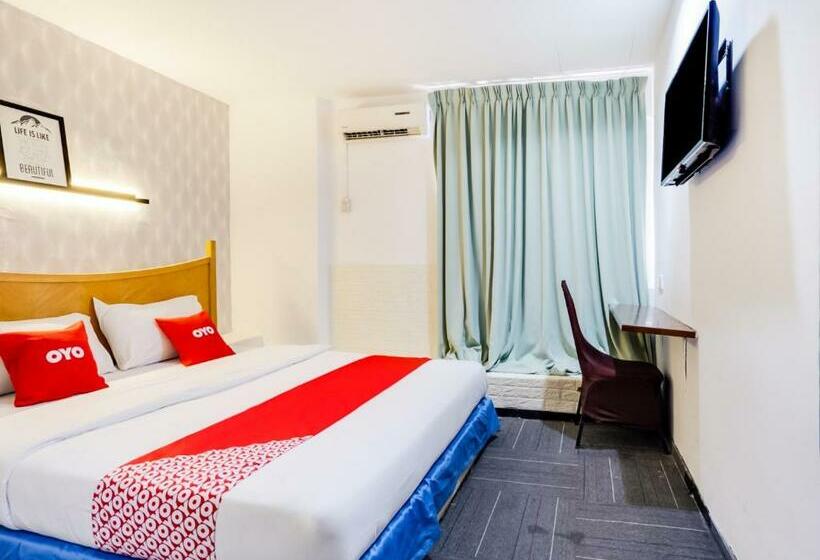اتاق لوکس با تخت بزرگ, Bjorn Boutique Hotel Taman Danau Desa