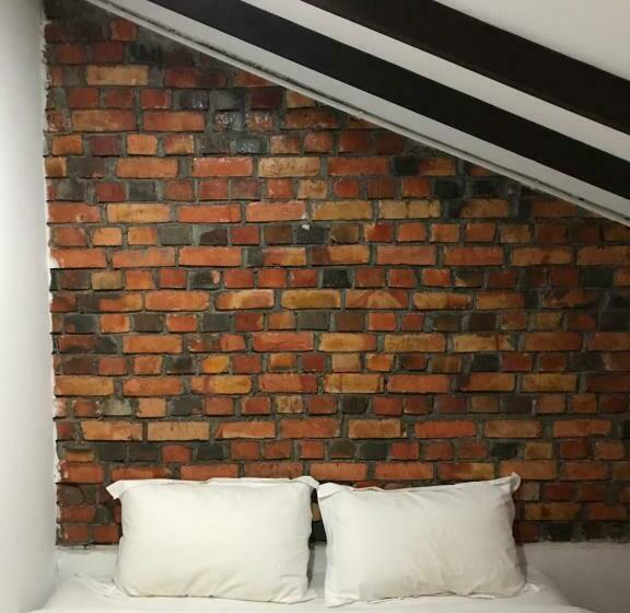 Четырехместный Номер Стандарт с Балконом, Rangoon Residence