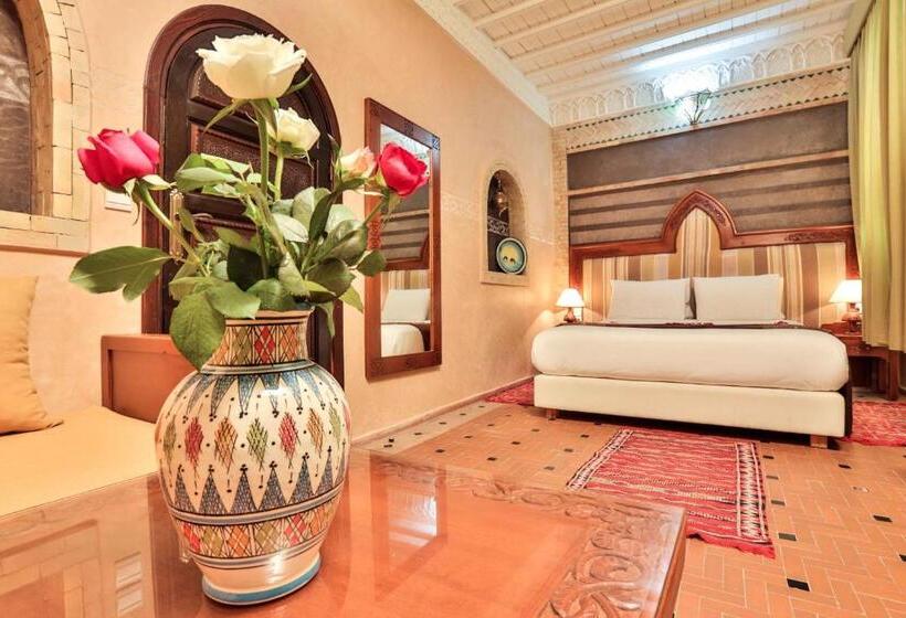 Люкс, Riad Nakhla