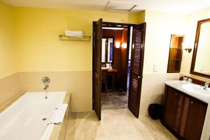 Номер Deluxe Вид на Сад, Palm Beach Resort & Spa