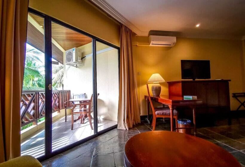Номер Deluxe Вид на Сад, Palm Beach Resort & Spa