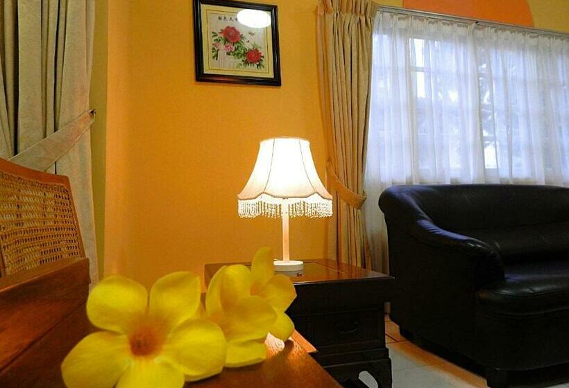بانگلوی استاندارد, Rumbia Resort Villa Paka