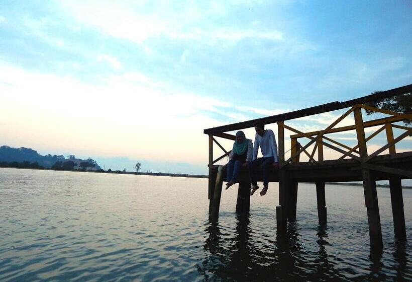 بانگلوی استاندارد, Rumbia Resort Villa Paka