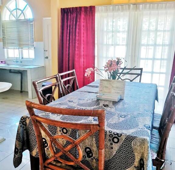 منزل 3 غرف نوم, Rumbia Resort Villa Paka