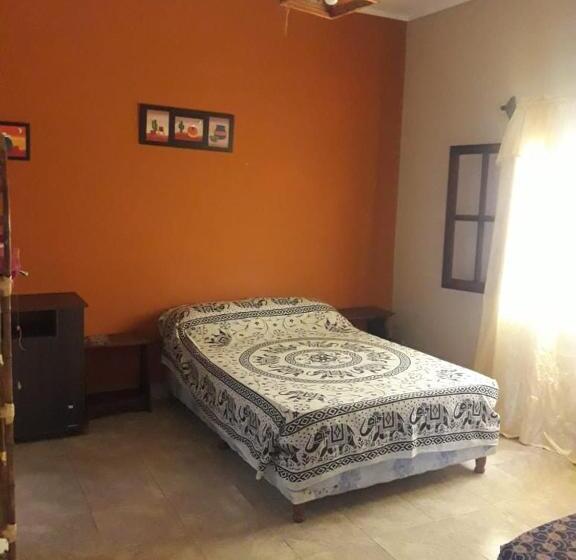 Номер Стандарт Трехместный, Hostal Amancay