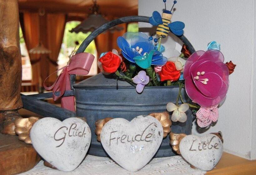 Standard Yhden Hengen Huone, Garni Franca B&b