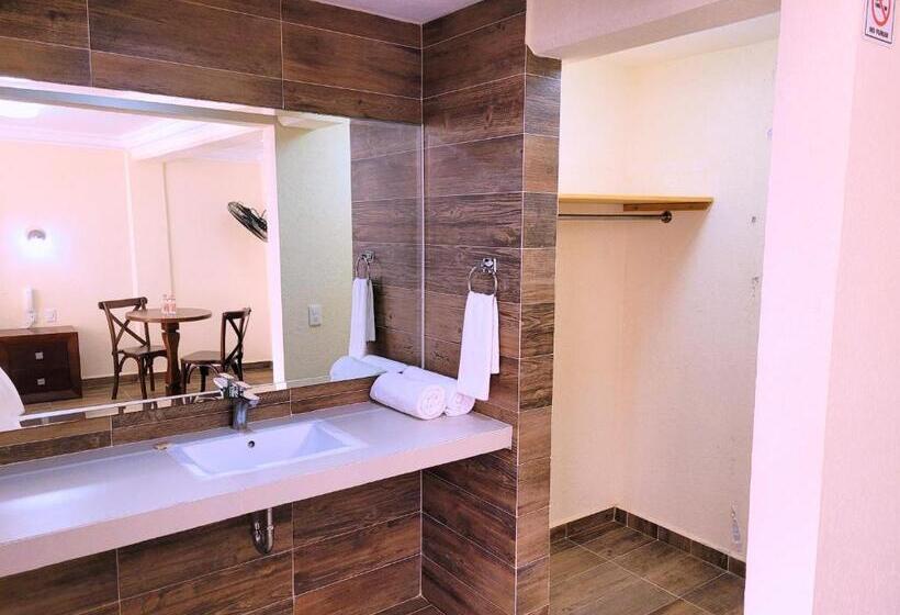 Quarto Estandar Cama King, Tierras Blancas