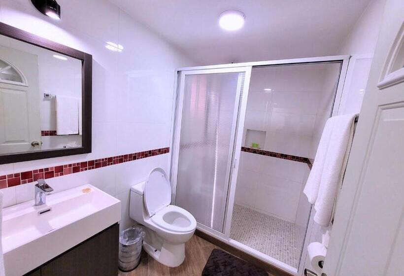 Quarto Estandar, Tierras Blancas