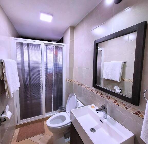 Quarto Estandar, Tierras Blancas