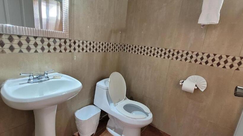Quarto Triplo Estandar, Tierras Blancas