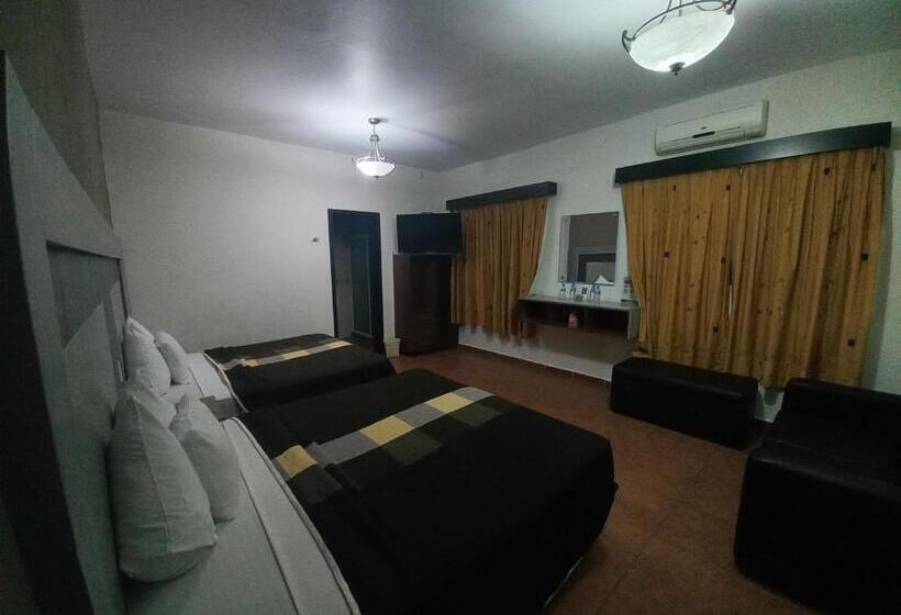 Quarto Deluxe, Aquiles