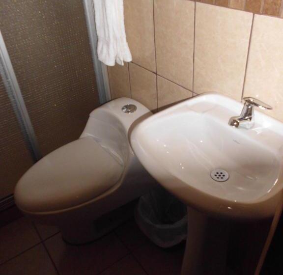 اتاق لوکس, Crysol Center