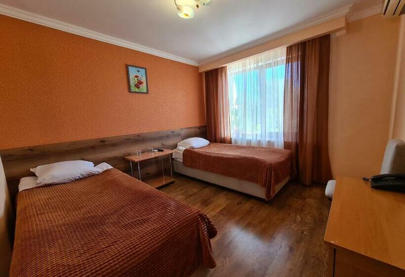 Quarto Estandar, Panska Hata