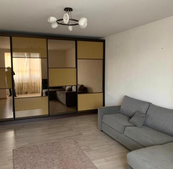 شقة غرفة واحدة, Motel