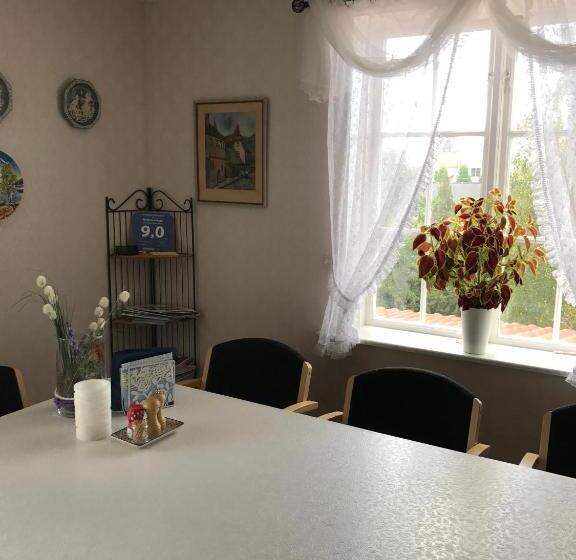 带共用浴室的标准房间, Hedemora Logi