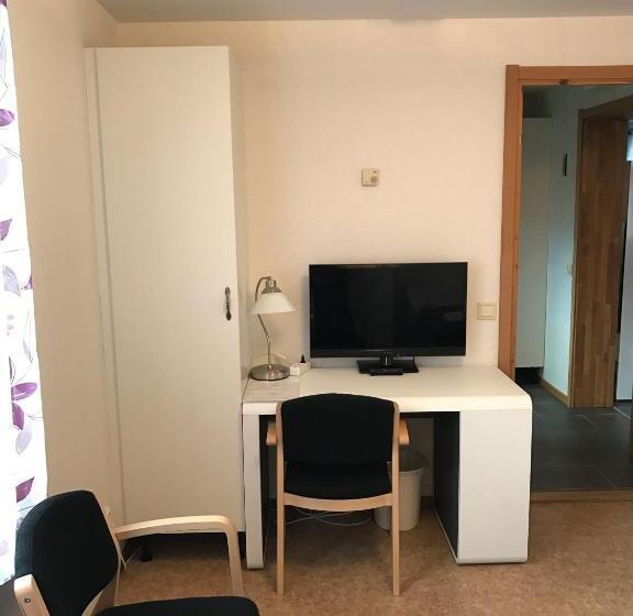 共用浴室的经济型房间, Hedemora Logi
