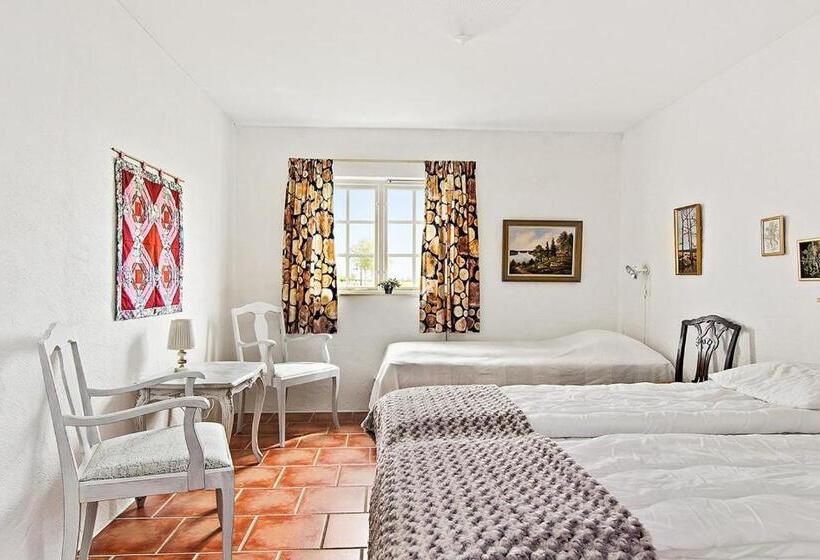 اتاق استاندارد سه نفره, österlens Karlsgård