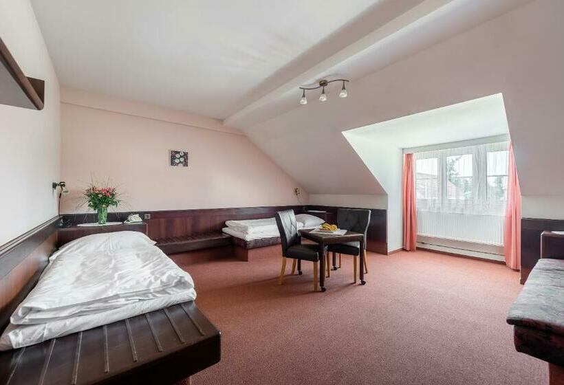 Standard Szoba, Floret