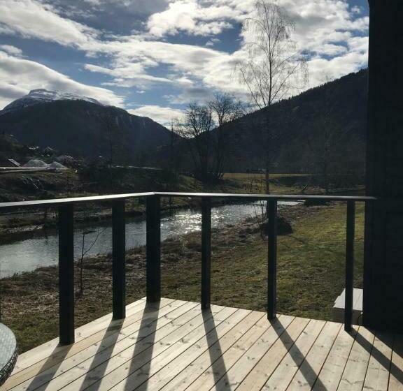 Полулюкс, Gaupnetunet Hotell Og Hytter