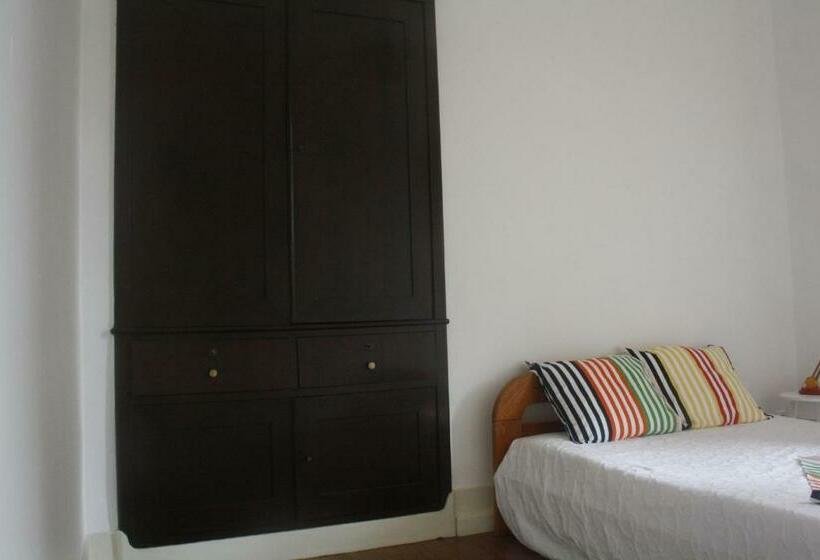 Номер Стандарт, Hostel 402