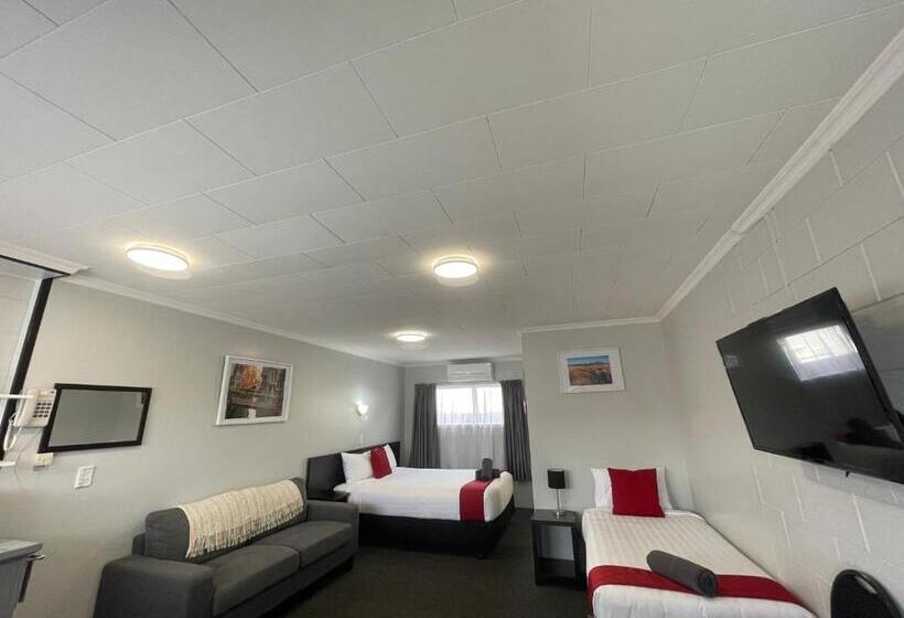 إستوديو قياسى, Kensington Motel