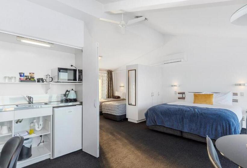 Superior suite with view, The Tauranga On The Waterfront