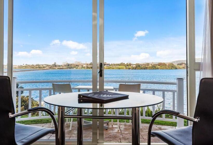 프리미엄 스튜디오, The Tauranga On The Waterfront