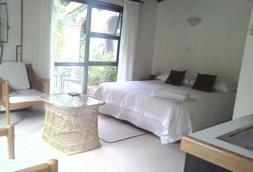 Апартаменты 2 Спальни, Waters Edge B&b