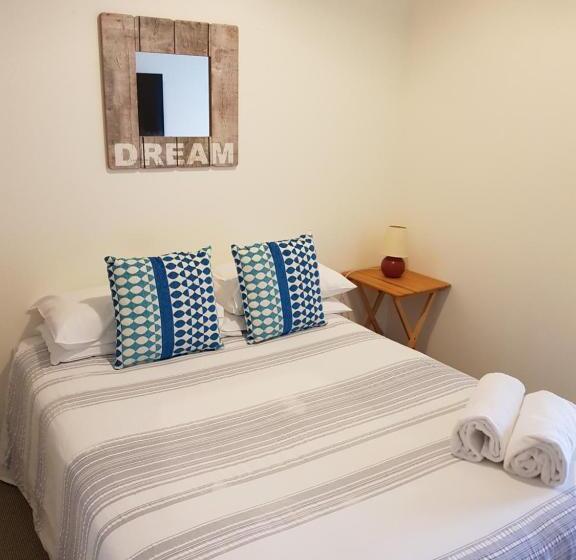 Quarto Basic, Waters Edge B&b