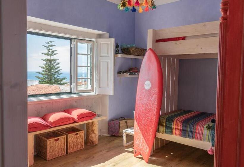 Кровать в Общей Комнате, Chill In Ericeira Surf House