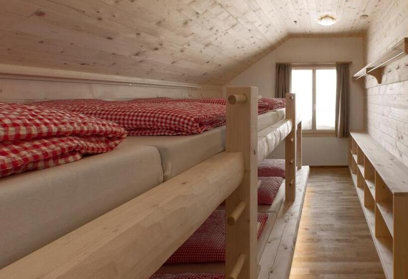 تختخواب در اتاق مشترک, Bärghuis Jochpass   Alpine Hideaway   2222müm