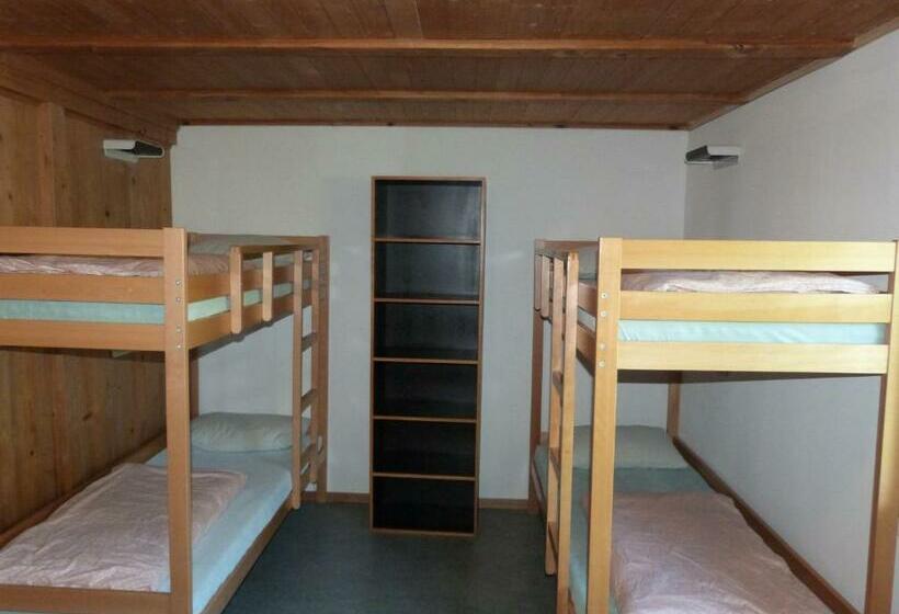 Номер Стандарт Четырехместный Совместный Санузел, Brienz Youth Hostel