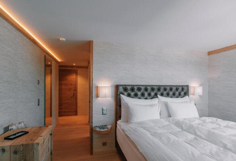 اتاق لوکس با بالکن, Caschu Alp Boutique Design Hotel Stoos   Adults Only