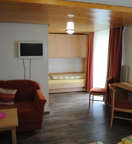 Семейный Номер, Des Alpes